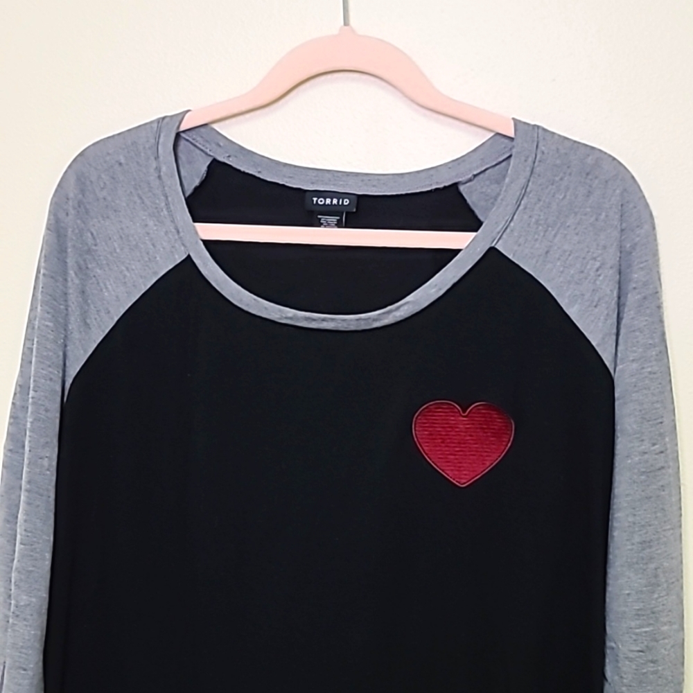 Torrid Heart Patch Baseball Raglan Tee Sz 00